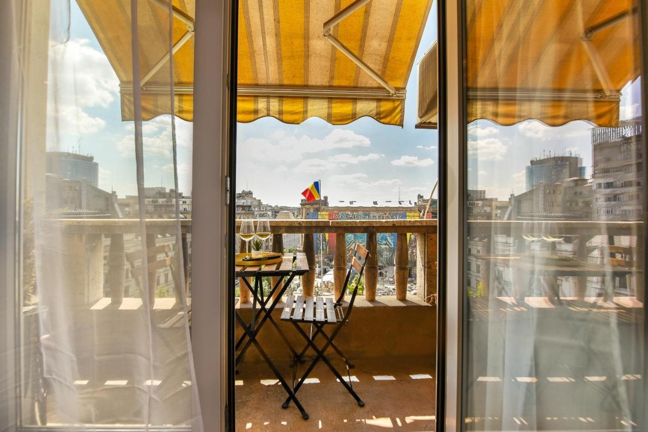 Chic Accommodation With Breathtaking Views Over Calea Victoriei - Your Central Heaven Bucarest Extérieur photo