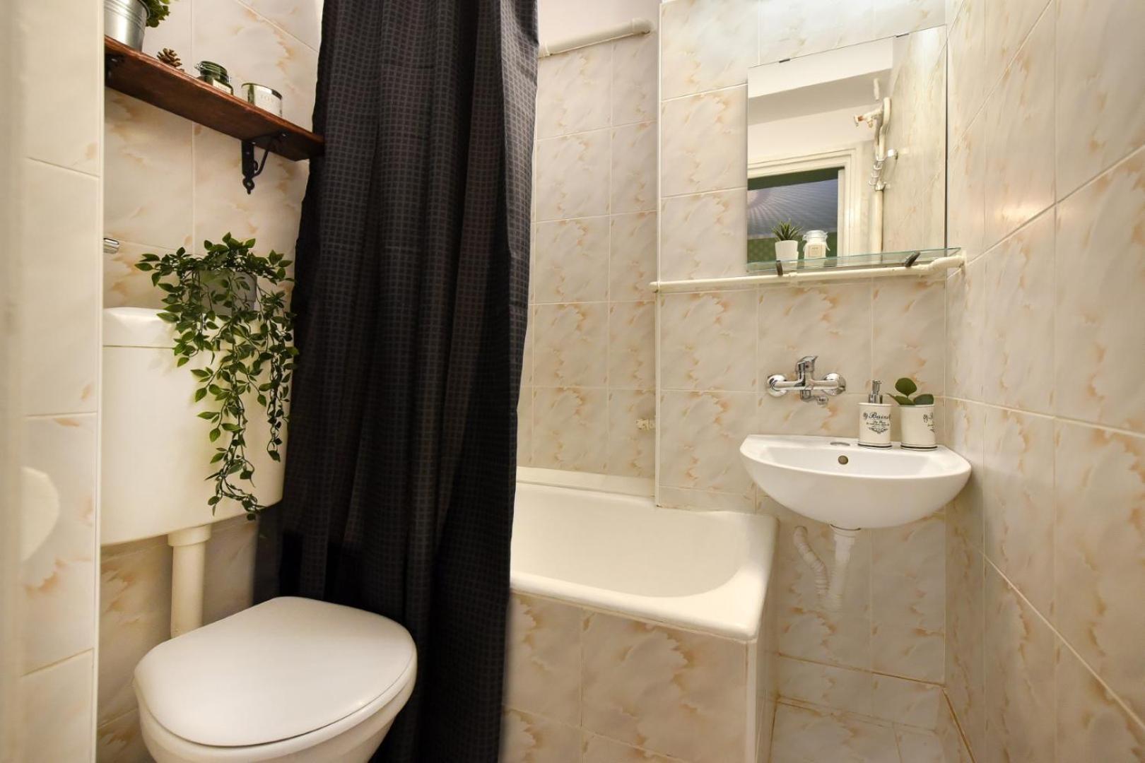 Chic Accommodation With Breathtaking Views Over Calea Victoriei - Your Central Heaven Bucarest Extérieur photo