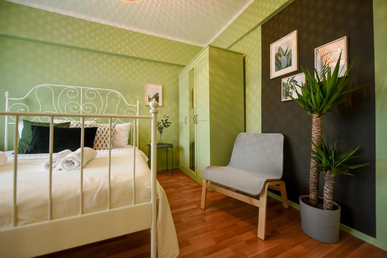 Chic Accommodation With Breathtaking Views Over Calea Victoriei - Your Central Heaven Bucarest Chambre photo