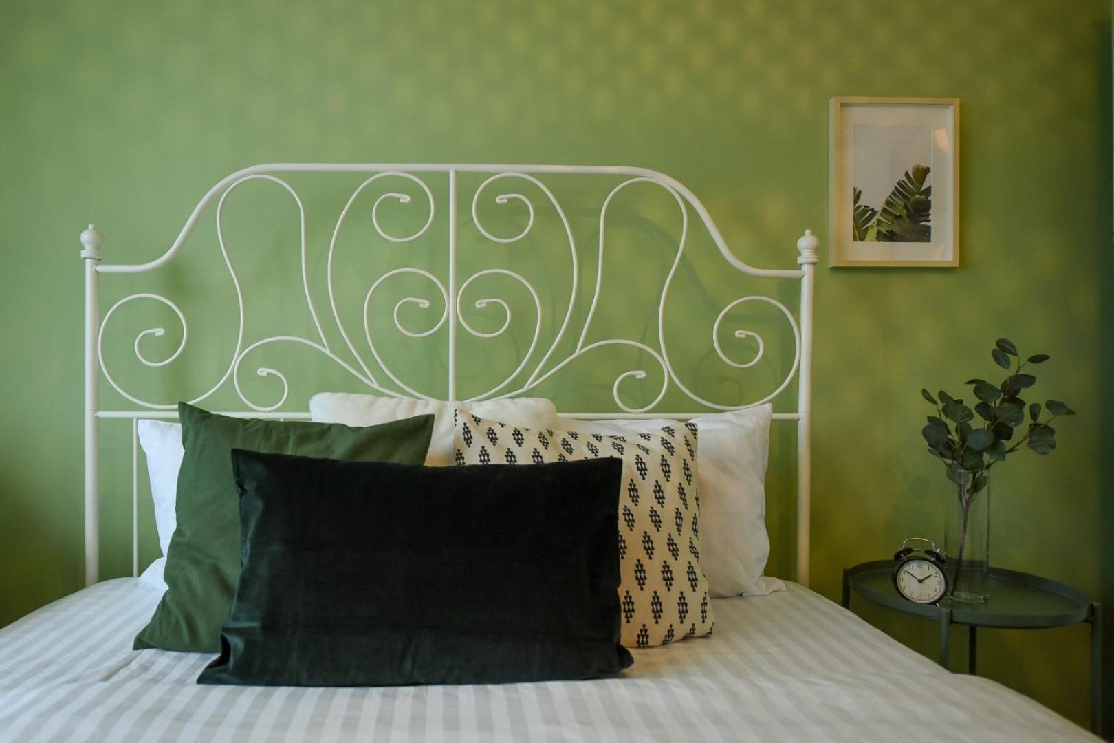 Chic Accommodation With Breathtaking Views Over Calea Victoriei - Your Central Heaven Bucarest Chambre photo